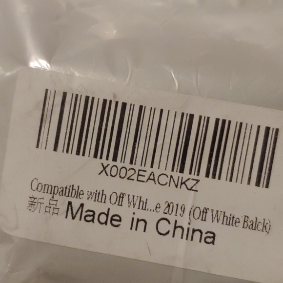 85  air pod case - Picture 2 of 2